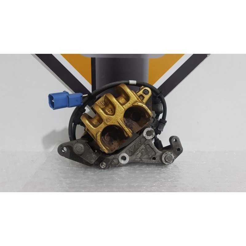 Etrier Frana Dreapta Fata & Suport & Senzor ABS Honda CBF 600 NA - HORNET - PC 38F - 2005 