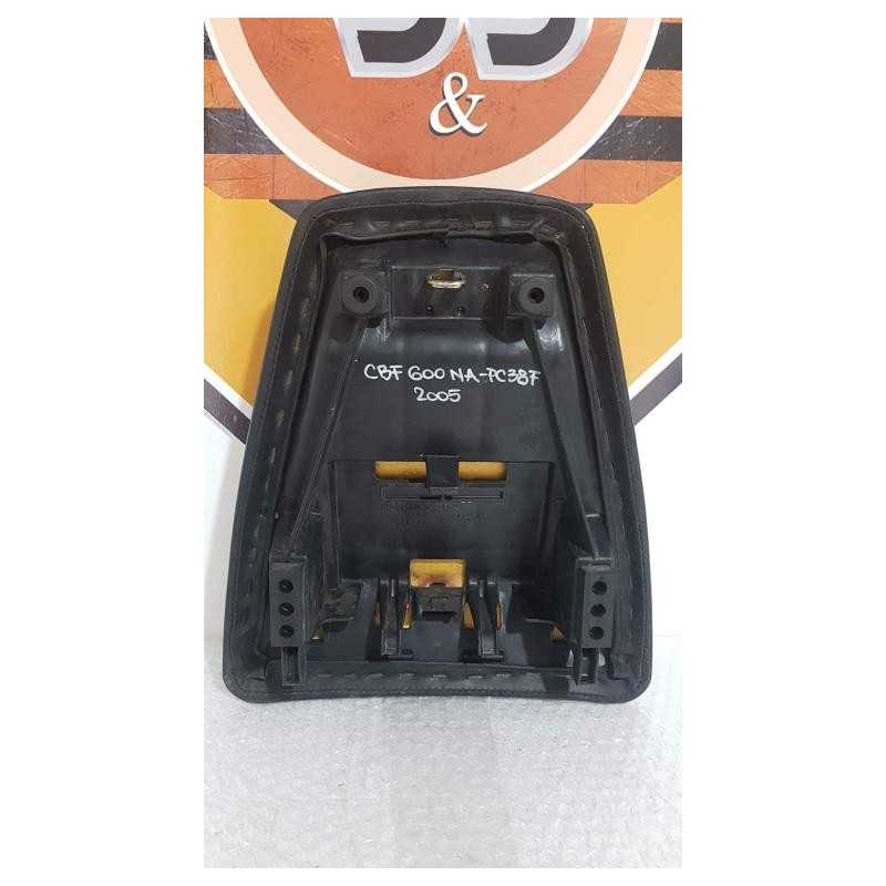 Sea Pasager Honda CBF 600 NA - HORNET - PC 38F - 2005 