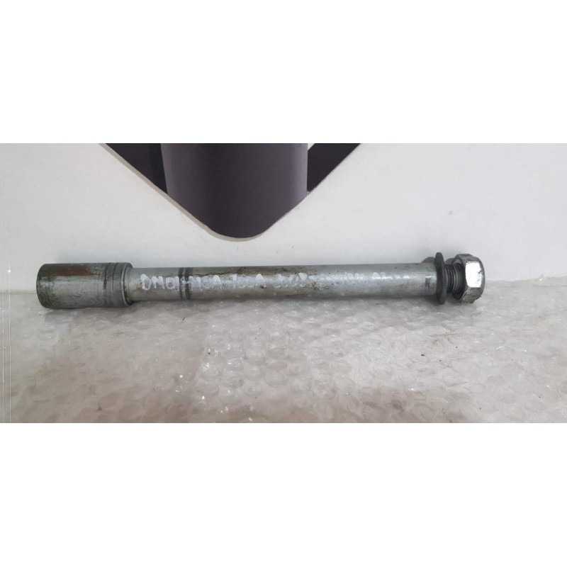 Swingarm Axle Honda DN 01 - NSA 700A - 2008 