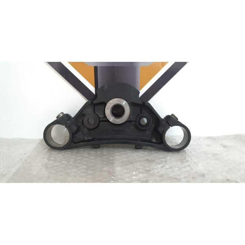 Top Fork Yoke Honda DN 01 - NSA 700A - 2008 