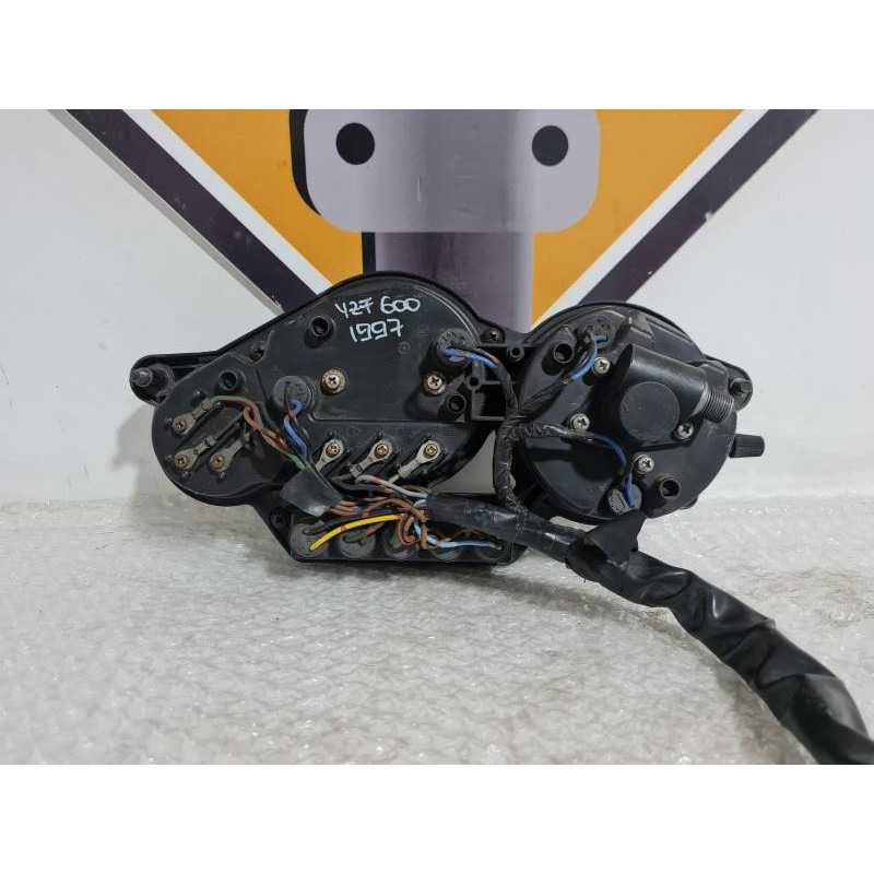 Bord Yamaha YZF 600 - Thundercat - 1997 