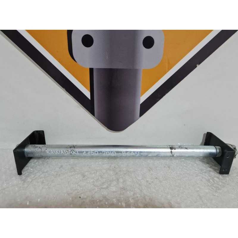 Rear Wheel Axle Kawasaki Z 750 - 2010 