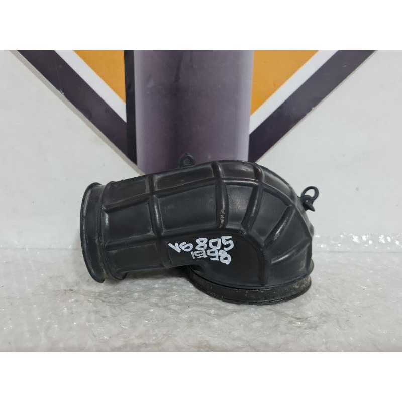 Rear Air Cleaner Outlet Suzuki Intruder - VS 805 - 1998 
