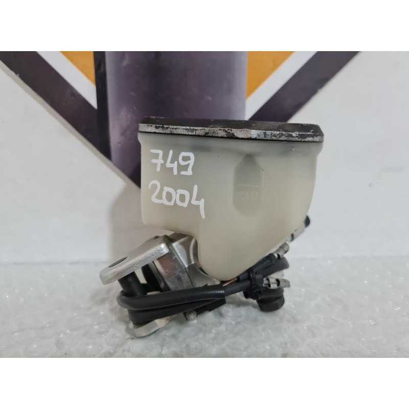 Front Brake Master Cylinder & Sensor Ducati 749 S - 2004 