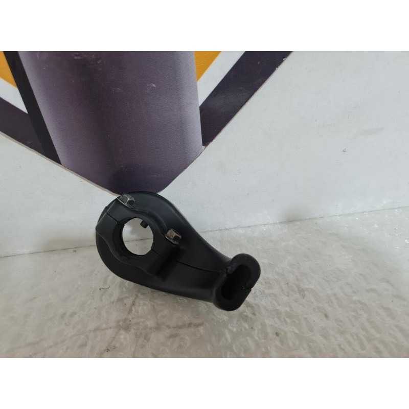 Suport Prindere Cabluri Acceleratie Ducati 749 S - 2004 