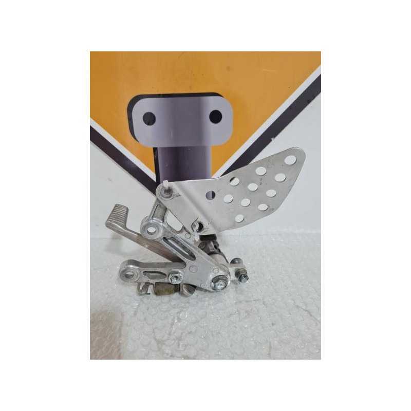 Pedal Playing Front Right Honda 954 - SC 50 - 2003 