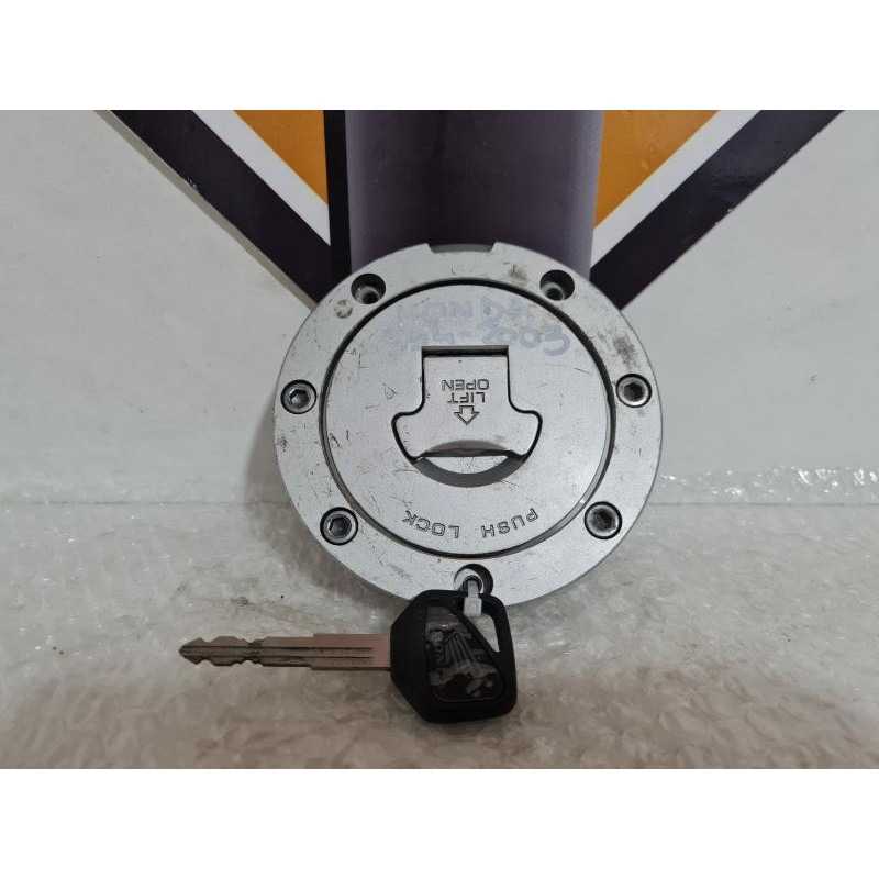 Fuel Filler Cap & Key Honda 954 - SC 50 - 2003 