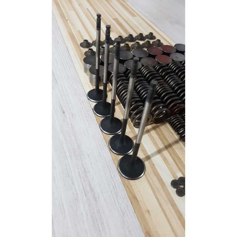 Valve & Springs & Cotter Yamaha YZF 600 - R6 - 2001 