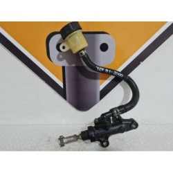Rear Brake Master Cylinder Yamaha YZF R1 - RN 01 - 2000 2