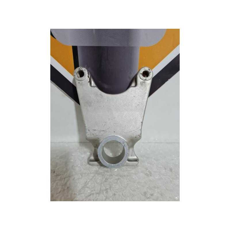 Rear Brake Caliper Bracket Yamaha YZF R1 - RN 01 - 2000 