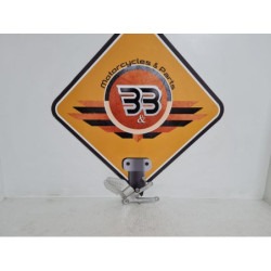 Right Footpeg Bracket Yamaha YZF R1 - RN 01 - 2000 