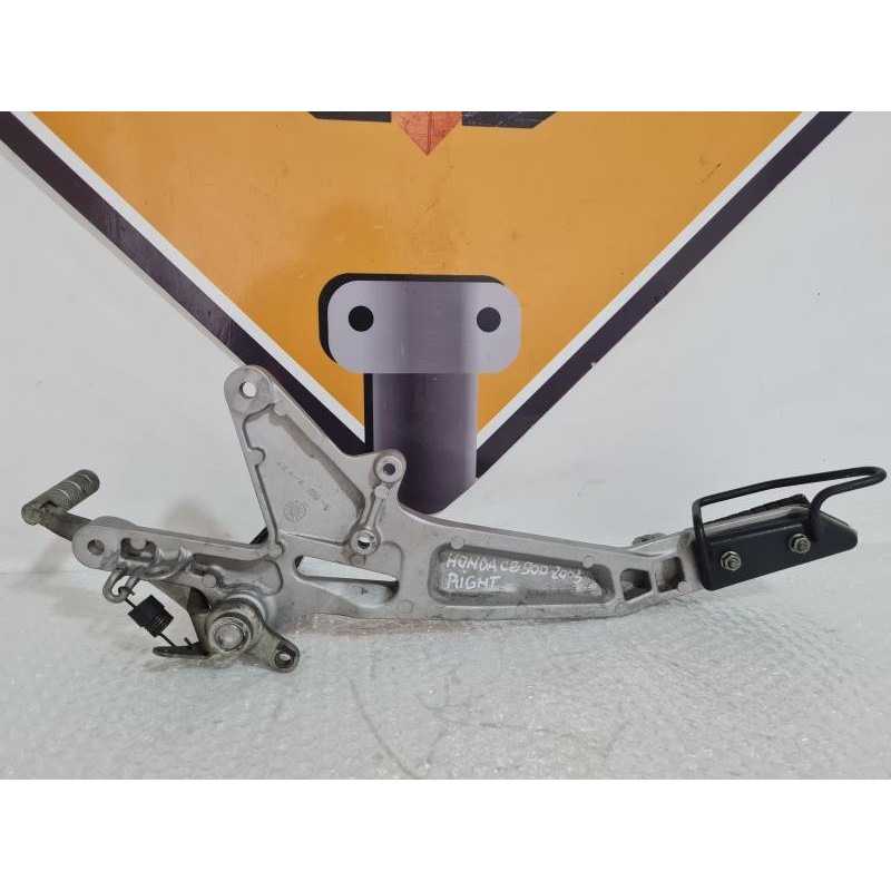 Right Footpegs & Bracket Honda CB 900 - Hornet - 2003 
