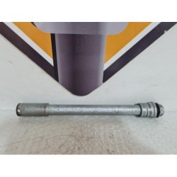 Front Wheel Spindle Axle Honda CB 900 - Hornet - 2003 2