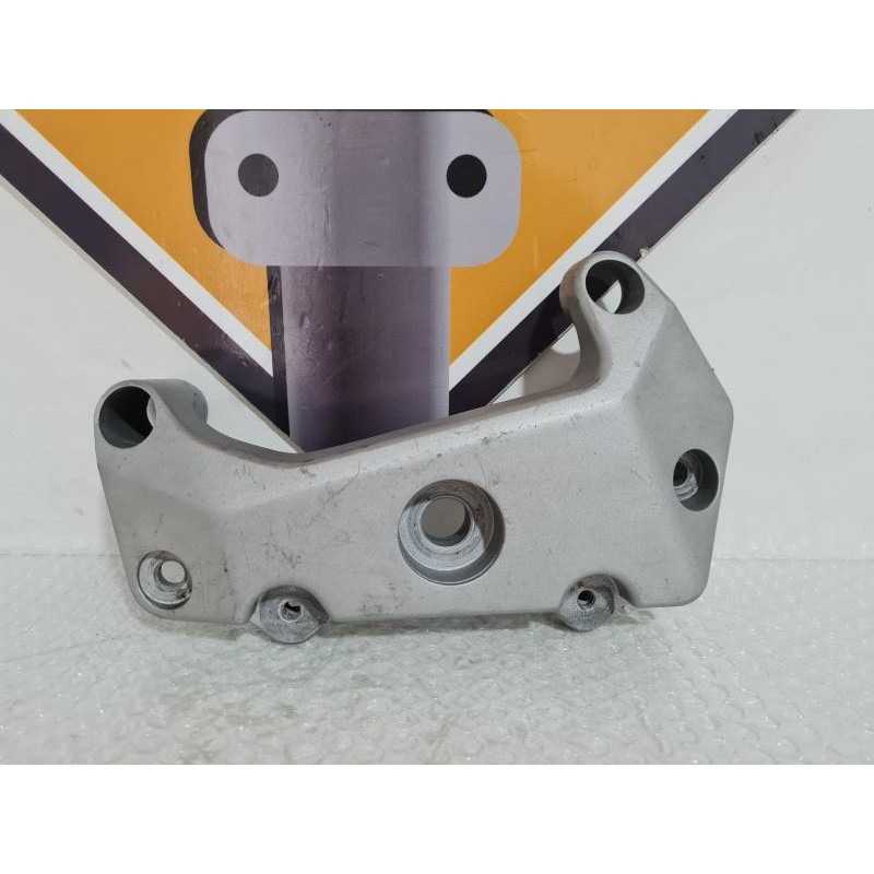 Left Pivot Bracket Honda CB 900 - Hornet - 2003 
