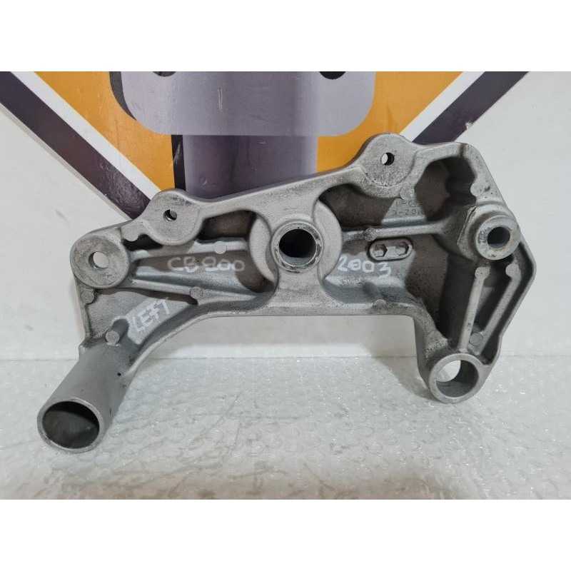 Left Pivot Bracket Honda CB 900 - Hornet - 2003 
