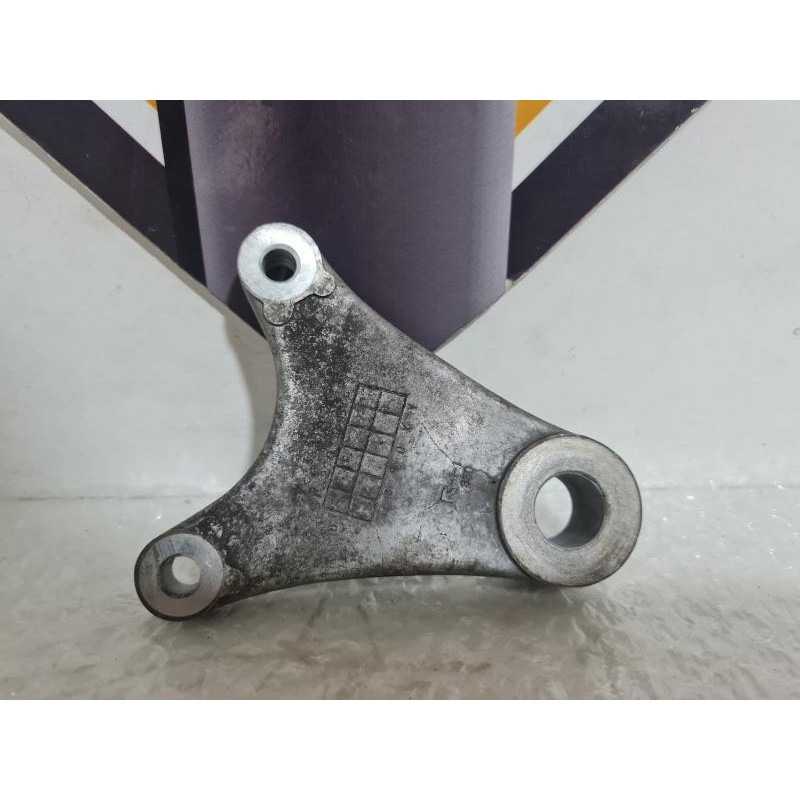 Rear Brake Caliper Bracket Suzuki GSXF 750 - KATANA - 2003 