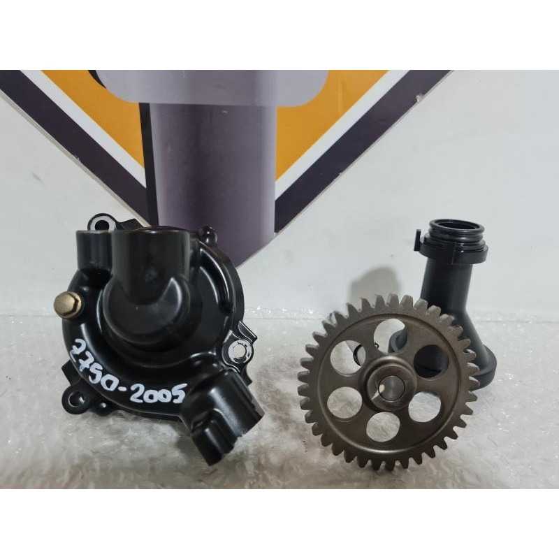 Water Pump & Oil Pump & Strainer Kawasaki Z 750 - 2005 