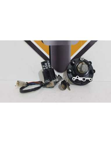 Ignition With Key And Fuel Fill Cap Yamaha FZ 750 GENESIS 1992, 3LD825010000 4FM246022000