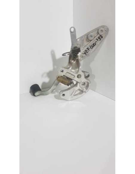 Pedal Playing Front Right Yamaha YZF 600 Thundercat 1998, 4FM274430200