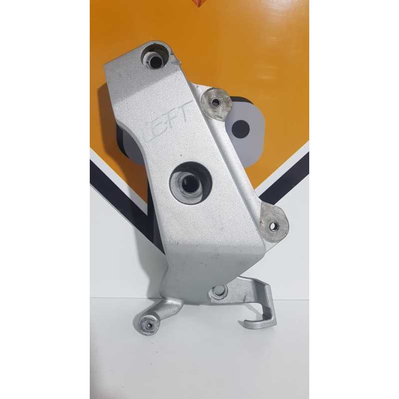 Left Footrest Bracket Honda CB 600F - HORNET - PC 36A - 2004 