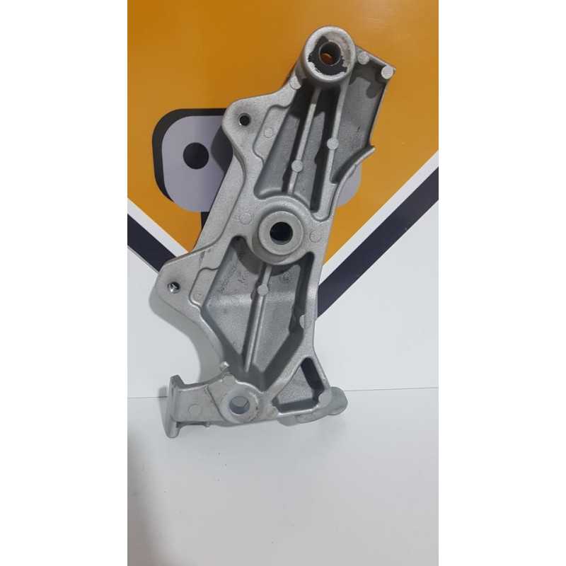 Left Footrest Bracket Honda CB 600F - HORNET - PC 36A - 2004 