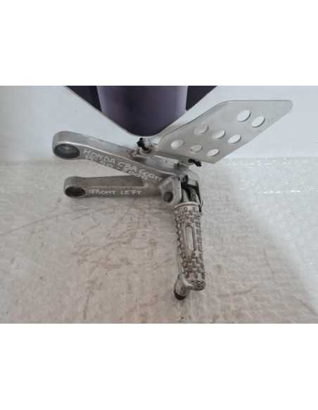 Pedal Playing Front Left Honda CBR 600rr PC 40 2009, 50665MFJD00 50700MFJD00