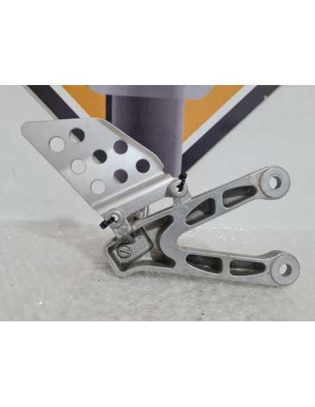 Pedal Playing Front Left Honda CBR 600rr PC 40 2009, 50665MFJD00 50700MFJD00