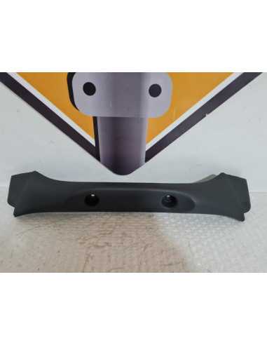 Radiator Trim Panel Center BMW F 650 1994, 46632346015