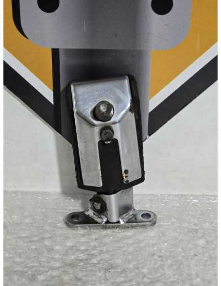 Footpeg Front Right And Bracket Honda Shadow VT 500 PC 08 1983, BNB950