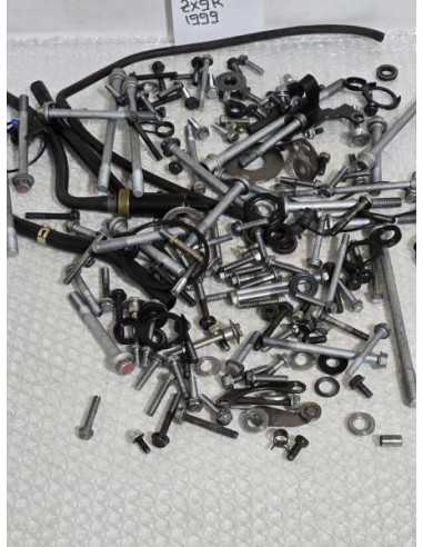 Screws Lot Kawasaki Ninja ZX9R 1999, BNB1010