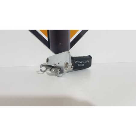 Ansamblu Scarita Dreapta Pilot Honda Shadow VT 1100 - C2 - SC 43 E - 2004  Ansamblu Scarita Dreapta Pilot Honda Shadow VT 1100 - C2 - SC 43 E - 2004