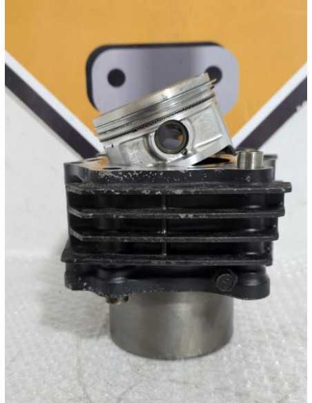 Cilindru Si Piston Spate Kawasaki Vulcan VN 700A 1984, 110051458 130011214