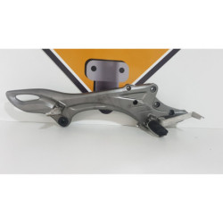 Holder Footrest Right Suzuki Gladius SFV 650 - 2011 2