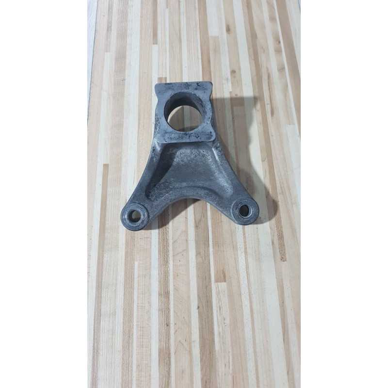 Rear Brake Caliper Bracket Suzuki GSXR 600 - K2 - 2002 