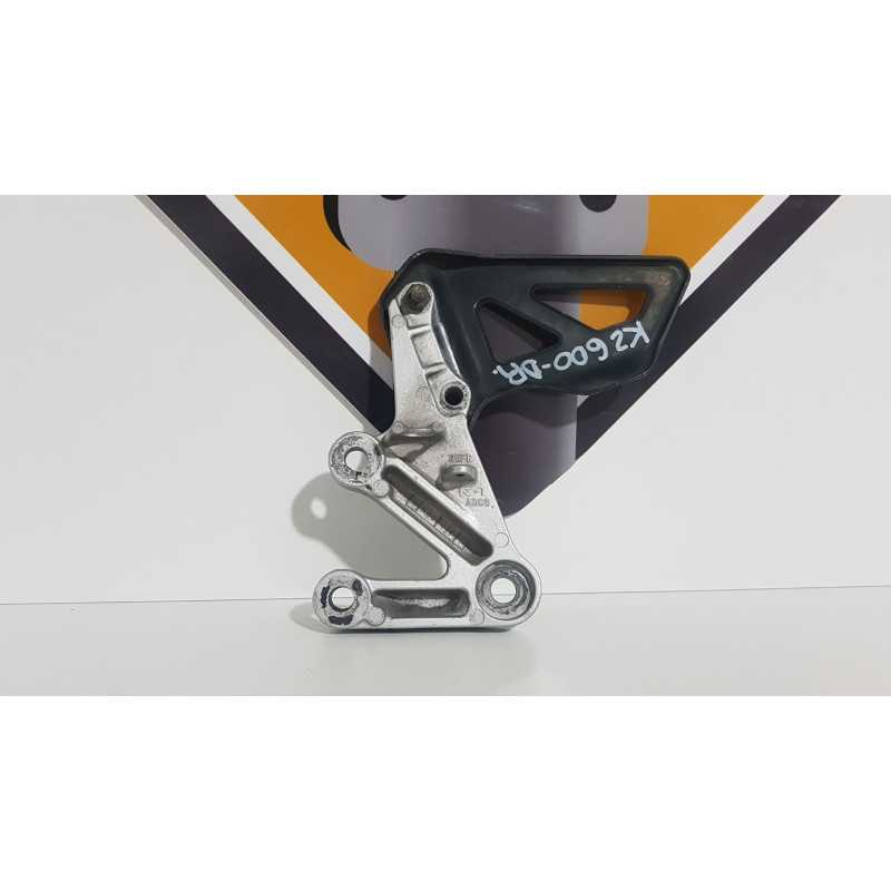 Right Footrest Bracket Suzuki GSXR 600 - K2 - 2002 