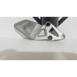 Left Footrest Bracket Suzuki RF 600 - 1994 2