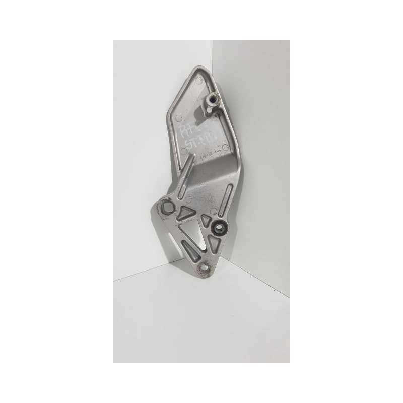 Left Footrest Bracket Suzuki RF 600 - 1994 