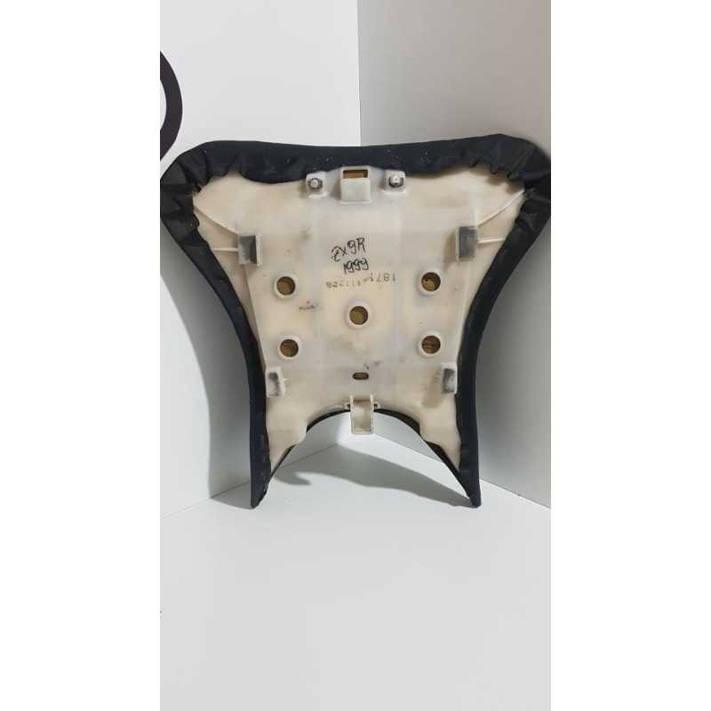 Front Seat Kawasaki Ninja ZX9R - 1999 