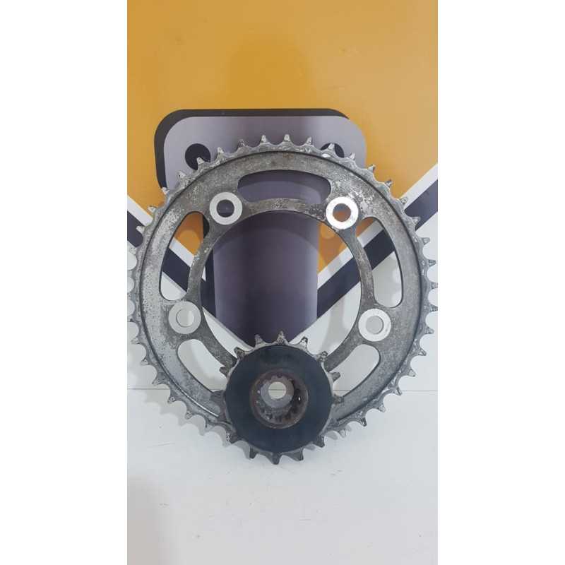 Front & Rear Sprockets Honda CBR 900 RR - SC 33 A - 1999 