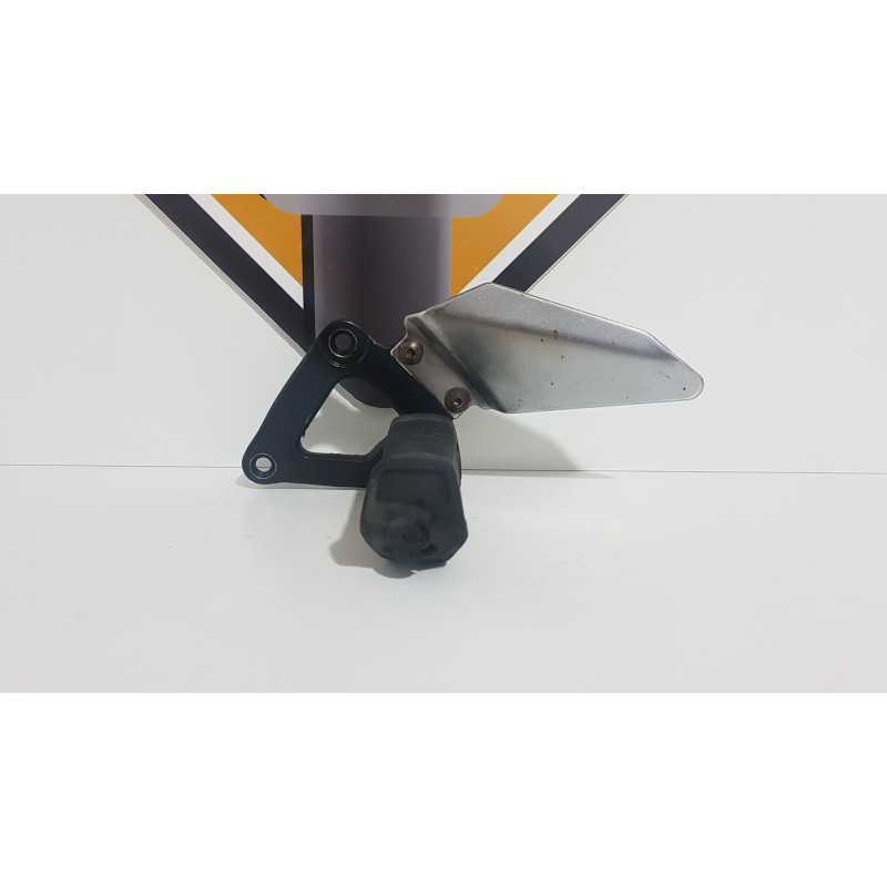 Holder Footrest Left Suzuki GS 500 E - 1994 