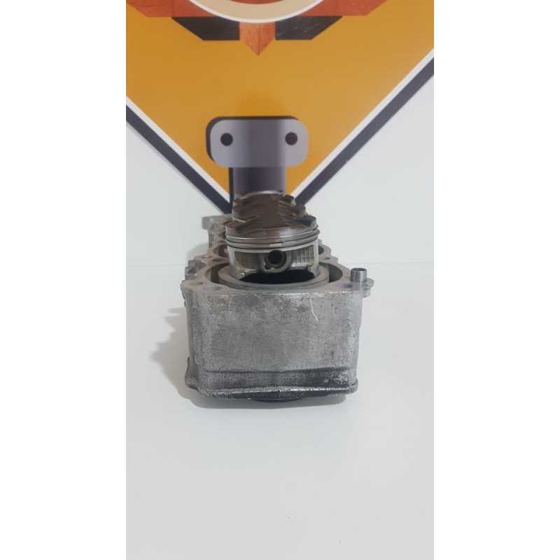 Cylinders & Pistons Suzuki GSXR 600 - SRAD - 1999 