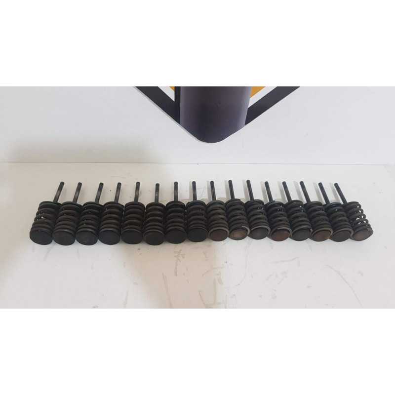 Intake & Exhaust Valve Suzuki GSF 600S - Bandit - 1999 